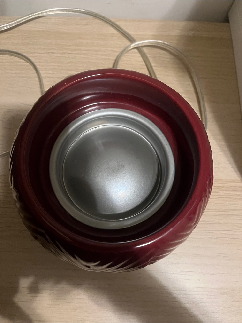 Yankee Candle Glossy Wine-Red Wax Scenterpiece Warmer - Picture 4 of 11